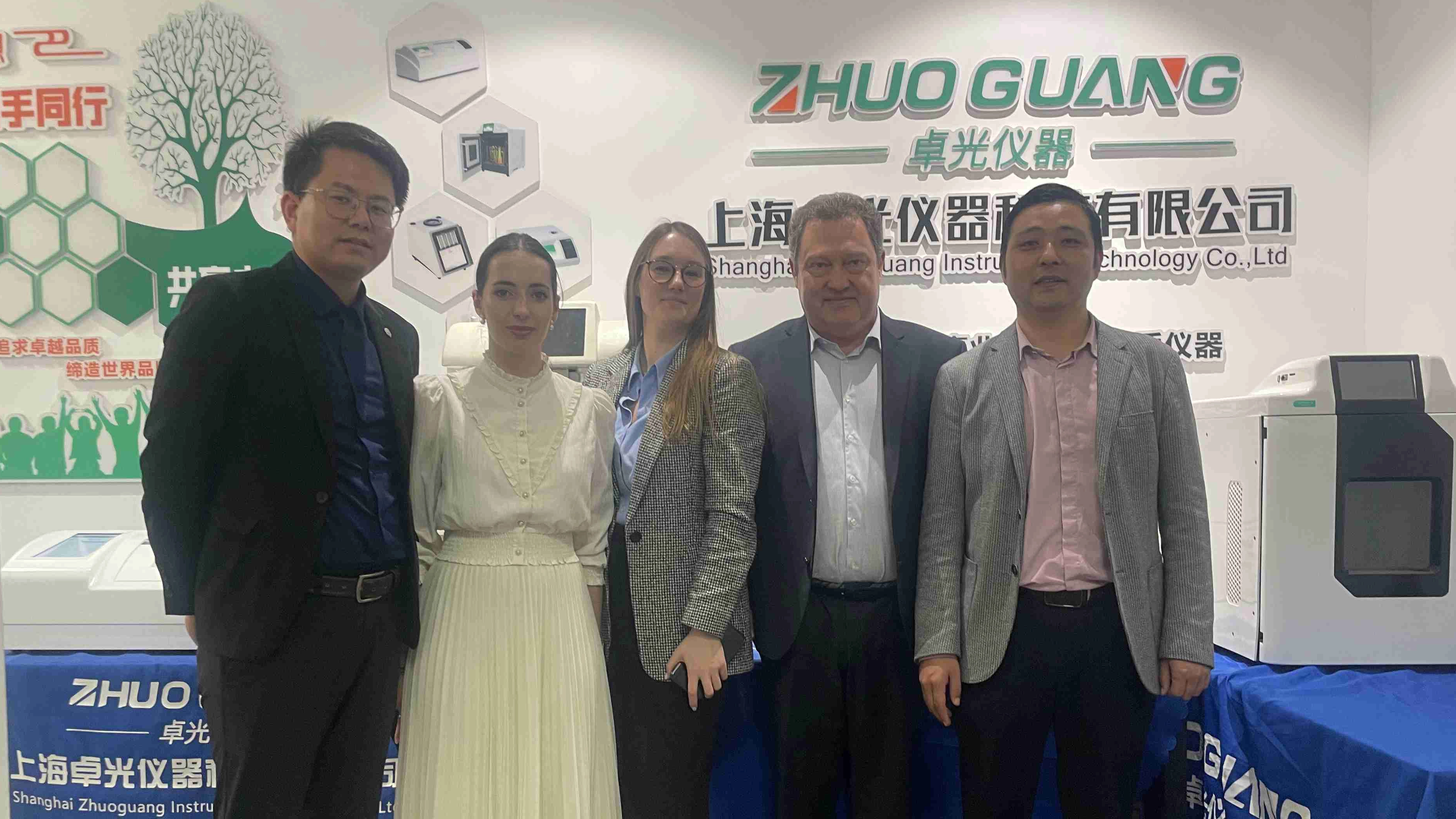 Shanghai Zhuoguang Instruments Technology Co., Ltd. Welcomes Visiting Russian Customer